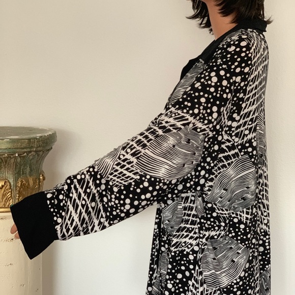 Venezia Plus Size 26/28 Tunic Shirt Designer BW - Picture 7 of 8